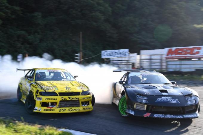 ドリフトマッスル第4戦! 箕輪慎治のマーク2が驚愕の走りで今季2勝目