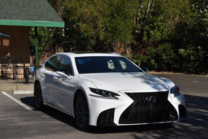 価格は1000万円切り 新型レクサスlsの開発者インタビュー動画をお届け 自動車情報 ニュース Web Cartop 価格は1000万円切り 新型レクサスlsの開発者インタビュー動画をお届け 自動車情報 ニュース Web Cartop