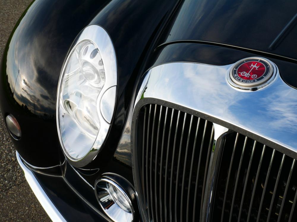 画像ギャラリー 4台限定 光岡自動車が卑弥呼 ヒミコ に特別仕様車 乱 を設定 画像5 自動車情報 ニュース Web Cartop