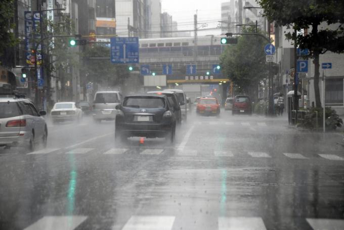 掴むと悲惨 素人には判別の難しい水没被害 雹害の中古車に注意 自動車情報 ニュース Web Cartop 掴むと悲惨 素人には判別の難しい水没被害 雹害の中古車に注意 自動車情報 ニュース Web Cartop