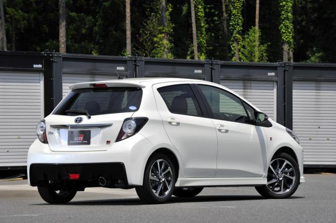 ヴィッツに試乗して検証 Grスポーツ Gr Grmn は何が違うのか 自動車情報 ニュース Web Cartop