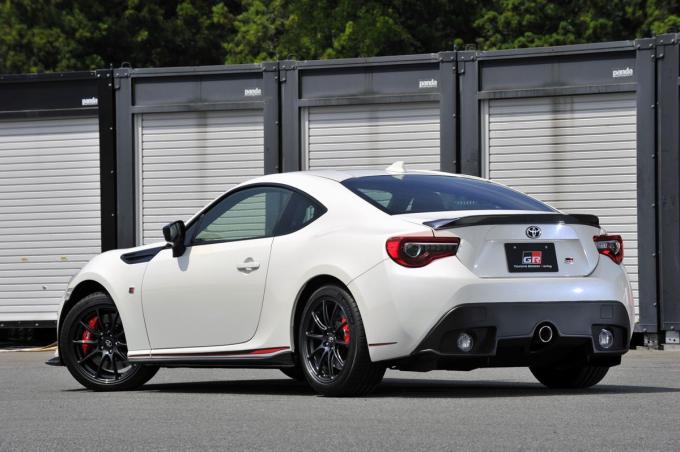試乗 やりすぎない仕上がりのトヨタ 86 Gr は大人のスポーツ 自動車情報 ニュース Web Cartop 試乗 やりすぎない仕上がりのトヨタ 86 Gr は大人のスポーツ 自動車情報 ニュース Web Cartop