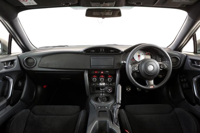 試乗 やりすぎない仕上がりのトヨタ 86 Gr は大人のスポーツ 自動車情報 ニュース Web Cartop 試乗 やりすぎない仕上がりのトヨタ 86 Gr は大人のスポーツ 自動車情報 ニュース Web Cartop