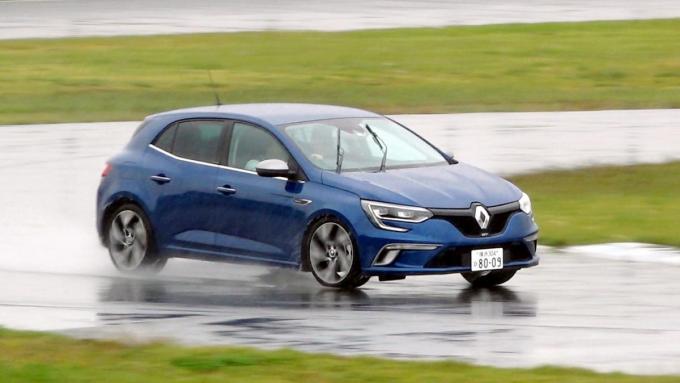 ムービー 新型ルノー メガーヌ Gtに速攻試乗 4wsの効果を徹底チェック 自動車情報 ニュース Web Cartop