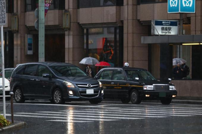一般車とはここが違う! タクシー独特の「運転方法」10ポイント