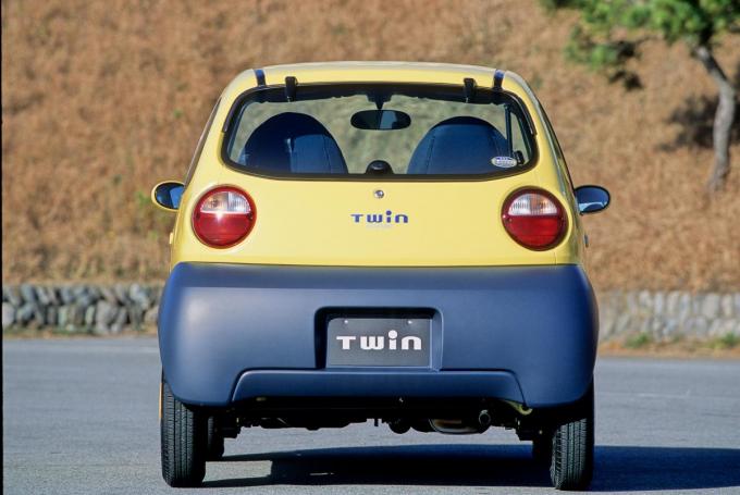 画像ギャラリー ニッポンの名車 軽自動車初のハイブリッド スズキ ツイン 画像16 自動車情報 ニュース Web Cartop 画像ギャラリー ニッポンの名車 軽自動車初のハイブリッド スズキ ツイン 画像16 自動車情報 ニュース Web Cartop