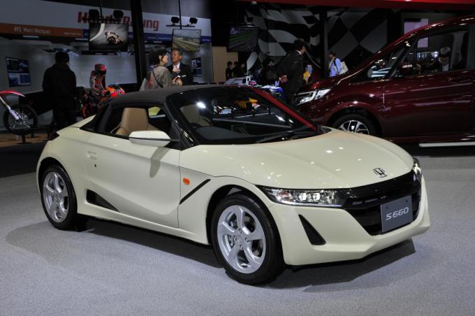 ホンダs660に期間限定でオトナの上質さが味わえる特別仕様車が登場 自動車情報 ニュース Web Cartop ホンダs660に期間限定でオトナの上質さが味わえる特別仕様車が登場 自動車情報 ニュース Web Cartop