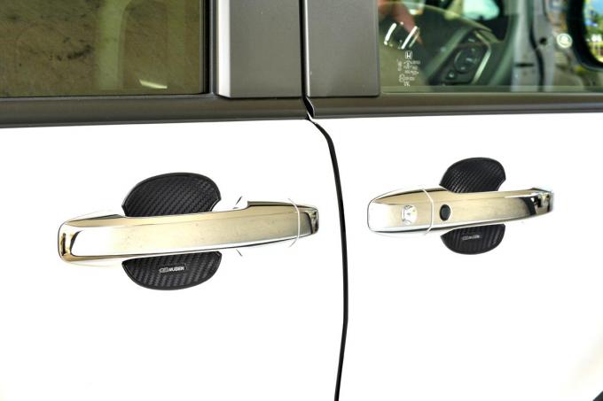 隣のミニバンがかわいく見える ホンダ ステップワゴン スパーダ無限アイテムの攻めっぷり 自動車情報 ニュース Web Cartop 隣のミニバンがかわいく見える ホンダ ステップワゴン スパーダ無限アイテムの攻めっぷり 自動車情報 ニュース Web Cartop