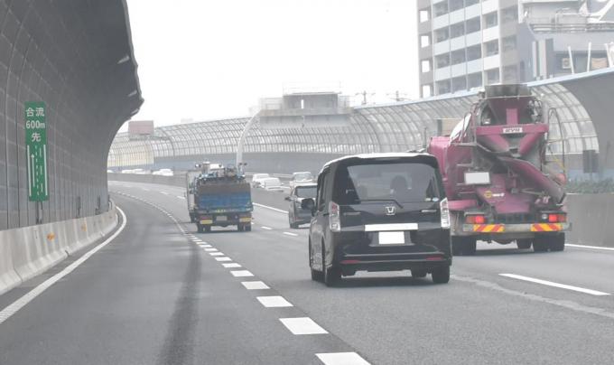 高速の「長い合流車線」の早め合流はNG！　目一杯走ったほうが渋滞緩和になる