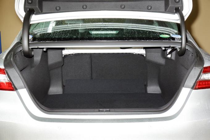 新型トヨタ カムリ こだわり抜いたデザインの内外装をじっくり解説 自動車情報 ニュース Web Cartop 3ページ目