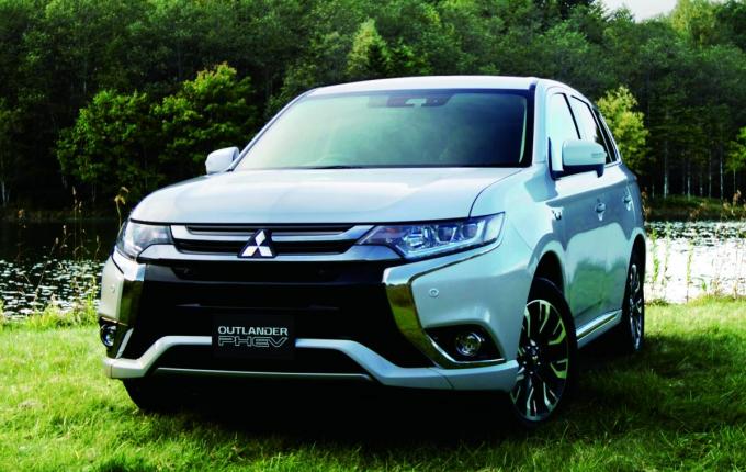 三菱アウトランダーphevに高齢者にもオススメできる特別仕様車が登場 自動車情報 ニュース Web Cartop 三菱アウトランダーphevに高齢者にもオススメできる特別仕様車が登場 自動車情報 ニュース Web Cartop