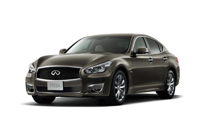日産のフラッグシップ・フーガがもっと静かに! ガラスを変えて登場