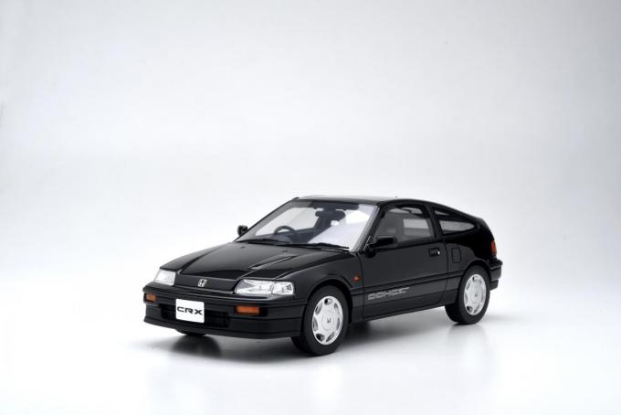 ホンダファン垂涎の300台限定ミニカー! 2代目CR-XとNSX-Rが登場