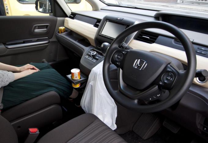見落としがちな車内の汚れ! 健康のためにも掃除が必須なポイント4つ