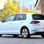 【画像】【試乗】VWの新たな電気自動車「eゴルフ」は日産リーフと真っ向勝負 〜 画像5