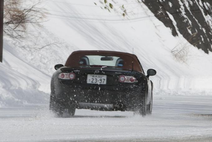 雪道でfr車が危険と言われる理由とは 自動車情報 ニュース Web Cartop