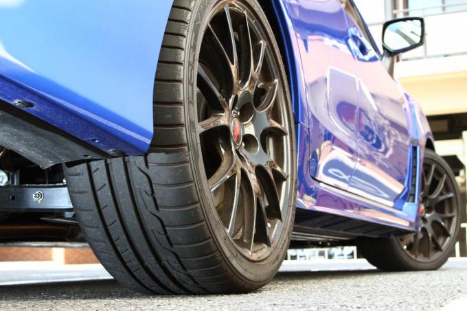 クルマのタイヤのパンクは前輪より後輪のほうが多いって本当 自動車情報 ニュース Web Cartop