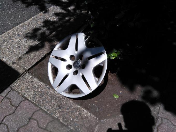 高速だけで年間33万件超の落下物 ランキング上位の落とし物とは 自動車情報 ニュース Web Cartop