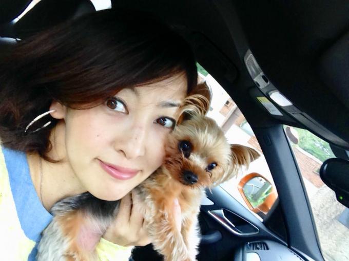 美人自動車評論家 吉田由美の わたくし愛車買っちゃいました その36 自動車情報 ニュース Web Cartop 美人自動車評論家 吉田由美の わたくし愛車買っちゃいました その36 自動車情報 ニュース Web Cartop