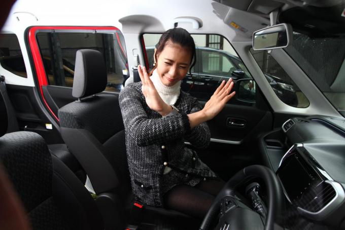 男性は同じクルマ好きがいい 免許はなくてもok クルマ好き女子の本音4選 自動車情報 ニュース Web Cartop 男性は同じクルマ好きがいい 免許はなくてもok クルマ好き女子の本音4選 自動車情報 ニュース Web Cartop