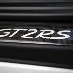 【画像】【試乗】まわりのクルマが止まって見える！　ポルシェ911 GT2 RSの速さは瞬間移動のよう 〜 画像311