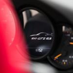 【画像】【試乗】まわりのクルマが止まって見える！　ポルシェ911 GT2 RSの速さは瞬間移動のよう 〜 画像83