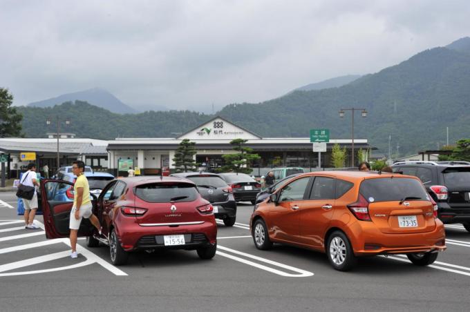 Sa Pa内で止める場所が見つからない場合に 逆走 はアリなのか 自動車情報 ニュース Web Cartop