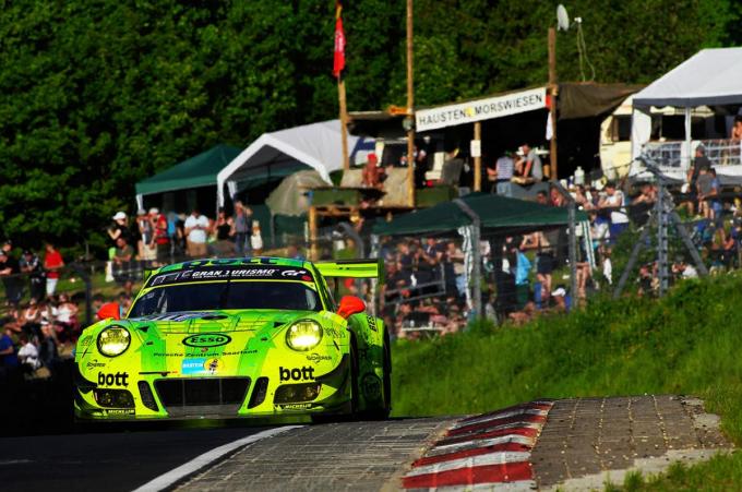 迫力のレースシーン切り取った作品ばかり 日本レースカメラマン協会の写真展が開催 自動車情報 ニュース Web Cartop