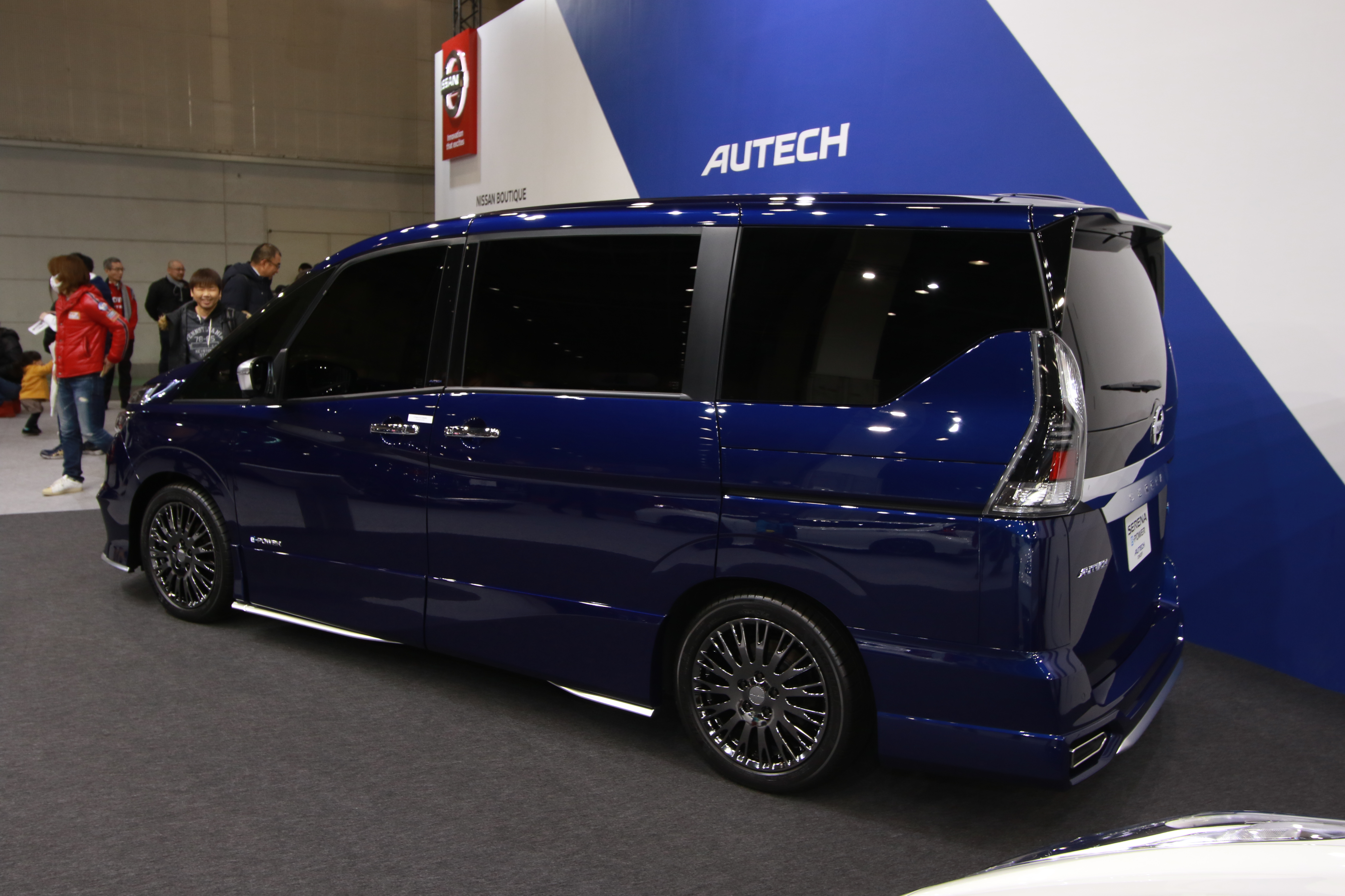 大阪オートメッセ 話題のセレナオーテックはe Power 日産ブースは3つのブランドを展示 写真 Goo 自動車