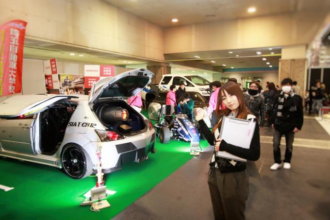 就職率100 今自動車関連の大学校や専門学校が熱い 大阪オートメッセ18 自動車情報 ニュース Web Cartop