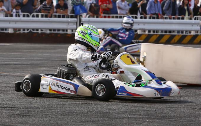 新品タイヤに付いている ヒゲ の正体とは 自動車情報 ニュース Web Cartop