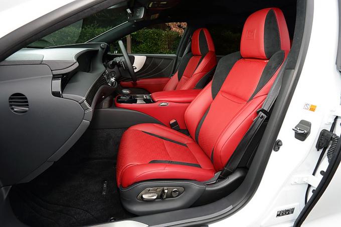 これぞまさに日本のフラッグシップ 新型レクサスlsの贅を尽くした仕立てにオドロキ 自動車情報 ニュース Web Cartop 3ページ目