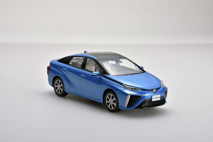特別プレゼント クイズに答えてびわ湖毎日マラソンで活躍する審判長車 先導車 のミニカーを当てよう 自動車情報 ニュース Web Cartop 特別プレゼント クイズに答えてびわ湖毎日マラソンで活躍する審判長車 先導車 のミニカーを当てよう 自動車情報 ニュース Web Cartop
