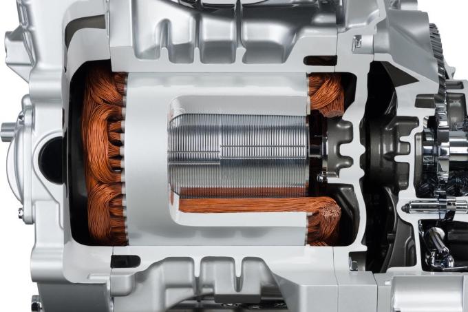 バッテリーサイズは同じでも新型日産リーフが航続距離400kmを実現できた理由とは 自動車情報 ニュース Web Cartop バッテリーサイズは同じでも新型日産リーフが航続距離400kmを実現できた理由とは 自動車情報 ニュース Web Cartop