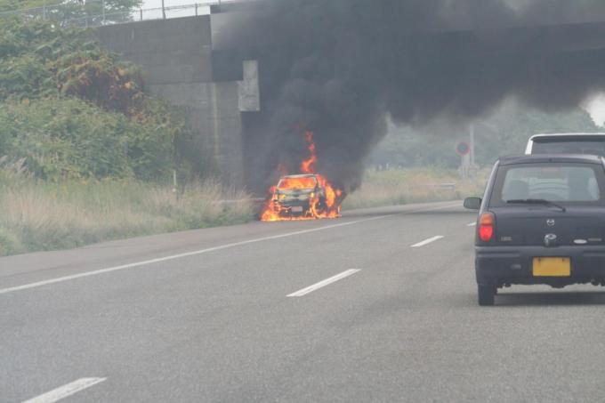 画像ギャラリー 車両火災は年間1293件 クルマに消火器は積んでおくべきか 画像2 自動車情報 ニュース Web Cartop