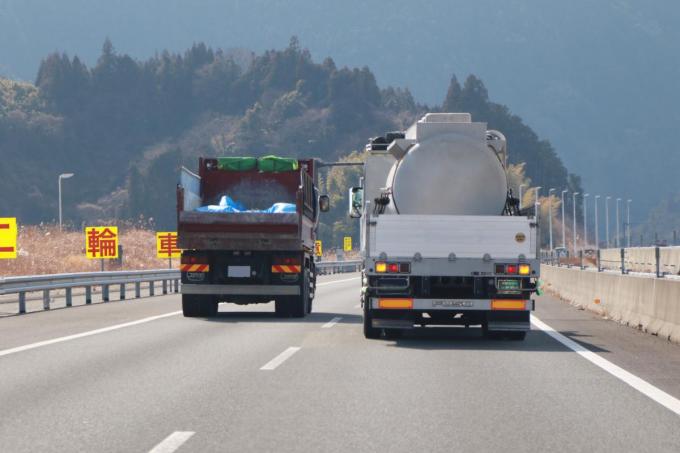 サンキューハザードは海外でも通用する 海外にも 合図のマナー はあるのか 自動車情報 ニュース Web Cartop