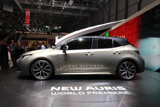 トヨタ新型オーリスが発表 全高を下げた攻めたデザインでよりスポーティに 自動車情報 ニュース Web Cartop トヨタ新型オーリスが発表 全高を下げた攻めたデザインでよりスポーティに 自動車情報 ニュース Web Cartop
