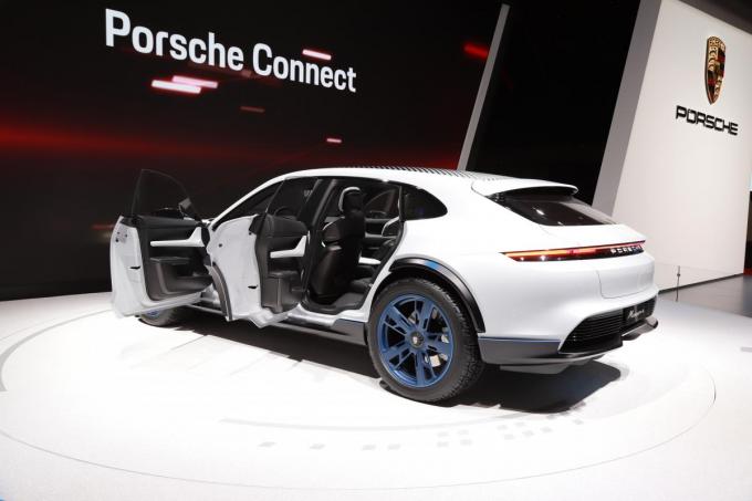 電気自動車でもスーパーカー並の動力 ポルシェ ミッションeクロスツーリスモ を初公開 自動車情報 ニュース Web Cartop