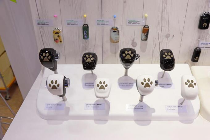 肉球シフトノブ 猫柄カバー などペット好き必見 インターペットが面白い 自動車情報 ニュース Web Cartop 肉球シフトノブ 猫柄カバー などペット好き必見 インターペットが面白い 自動車情報 ニュース Web Cartop
