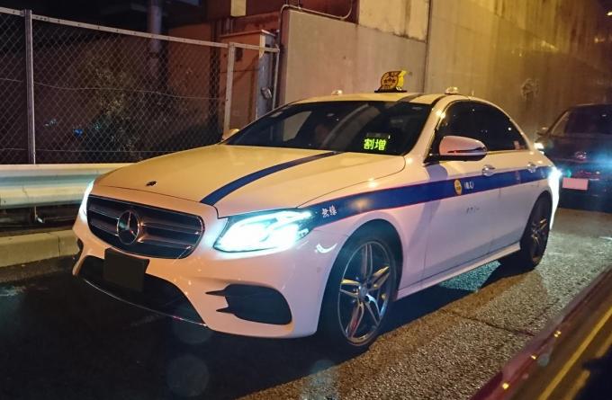 近ごろ個性派車種のタクシー車両が増えた理由とは 自動車情報 ニュース Web Cartop