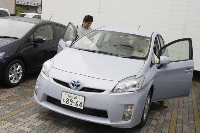 好条件を引き出しやすい！　新車セールスマンに「気に入られるお客」とは