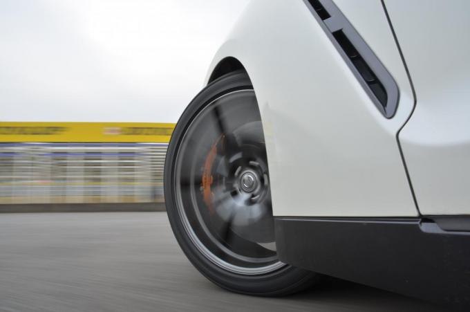 高いほどいい 新品ならなんでもok は間違い 軽視しがちなタイヤ選びのポイント5つ 自動車情報 ニュース Web Cartop 高いほどいい 新品ならなんでもok は間違い 軽視しがちなタイヤ選びのポイント5つ 自動車情報 ニュース Web Cartop