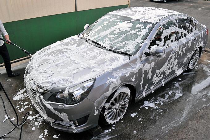 雨が降った直後にキレイな水をかけておけば洗車しなくても大丈夫か 自動車情報 ニュース Web Cartop