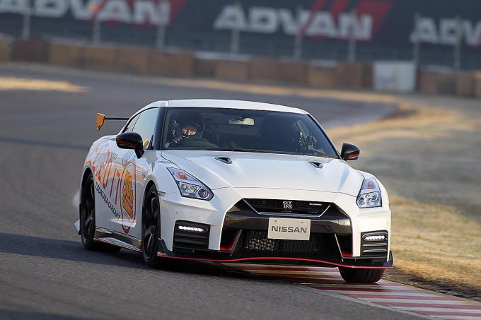 ムービー 歴代最速 日産gt R Nismo 18年モデルが筑波サーキットを攻める 自動車情報 ニュース Web Cartop