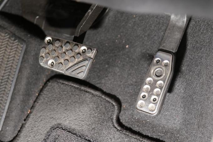 スポーツカーがアルミ製のペダルを採用する理由とは 自動車情報 ニュース Web Cartop