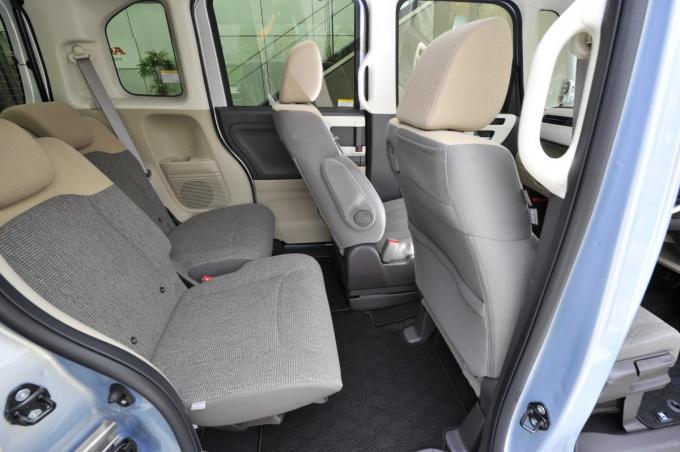買ってから後悔しない クルマの後席 の正しいチェックポイント7つ 自動車情報 ニュース Web Cartop 買ってから後悔しない クルマの後席 の正しいチェックポイント7つ 自動車情報 ニュース Web Cartop