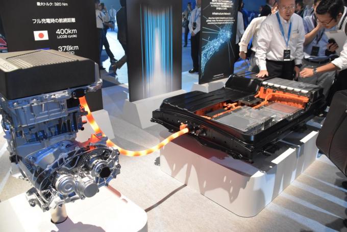 電気自動車のバッテリーの総電力量kwhとモーターの出力kwの違いとは 自動車情報 ニュース Web Cartop 電気自動車のバッテリーの総電力量kwhとモーターの出力kwの違いとは 自動車情報 ニュース Web Cartop