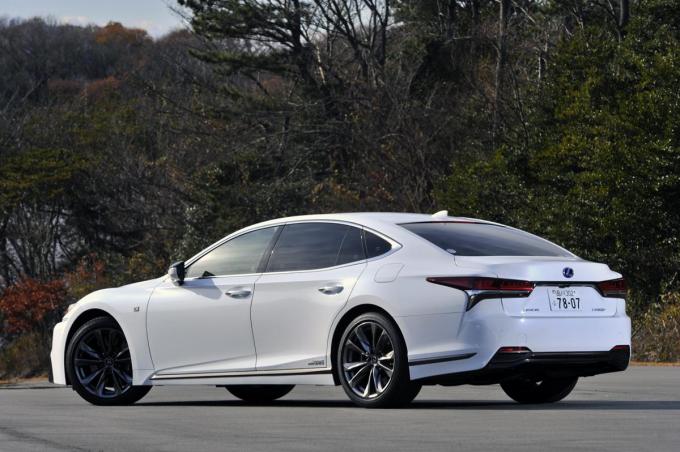 気がつけば日本車も高額に 1000万円オーバーの国産現行車7選とその中身 自動車情報 ニュース Web Cartop 2ページ目 気がつけば日本車も高額に 1000万円オーバーの国産現行車7選とその中身 自動車情報 ニュース Web Cartop 2ページ目