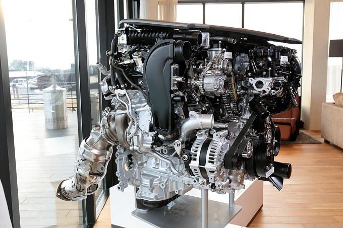 新開発v6ツインターボ搭載 新型レクサスlsの走りを支えるパワートレインに迫る 自動車情報 ニュース Web Cartop