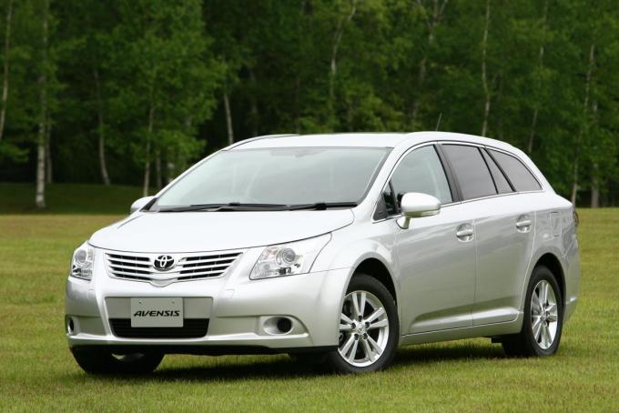 普通の国産実用車なのに目立ちまくり 販売不振だからこそ個性を主張できるクルマ3選 自動車情報 ニュース Web Cartop 普通の国産実用車なのに目立ちまくり 販売不振だからこそ個性を主張できるクルマ3選 自動車情報 ニュース Web Cartop